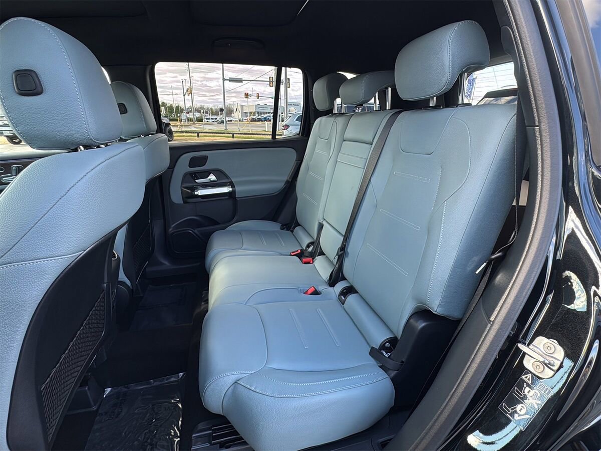 New 2026 Mercedes-Benz GLB 250 image 13