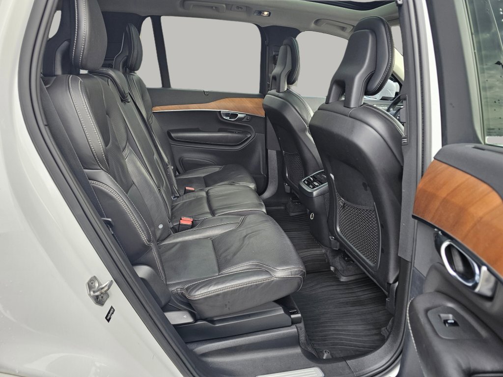 Used 2017 Volvo XC90 T6 Inscription w/ Vision Package image 25
