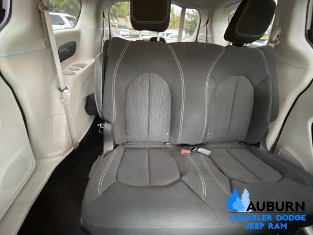 Used 2021 Chrysler Voyager L FWD image 21