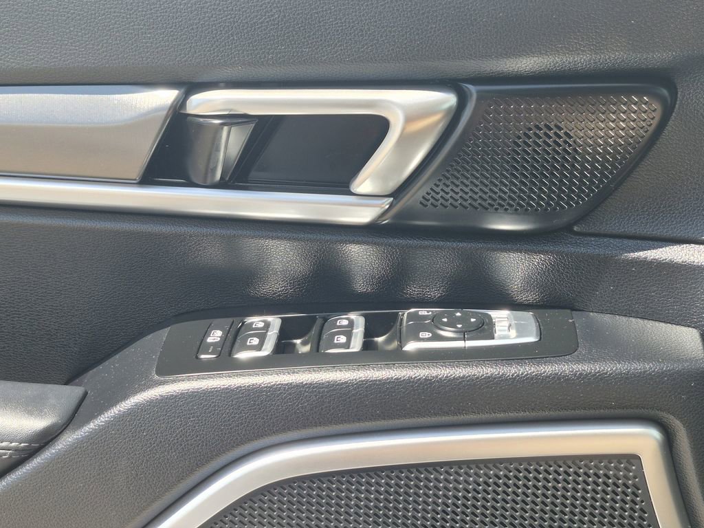 Certified 2023 Kia Telluride S w/ S Sunroof Package image 9