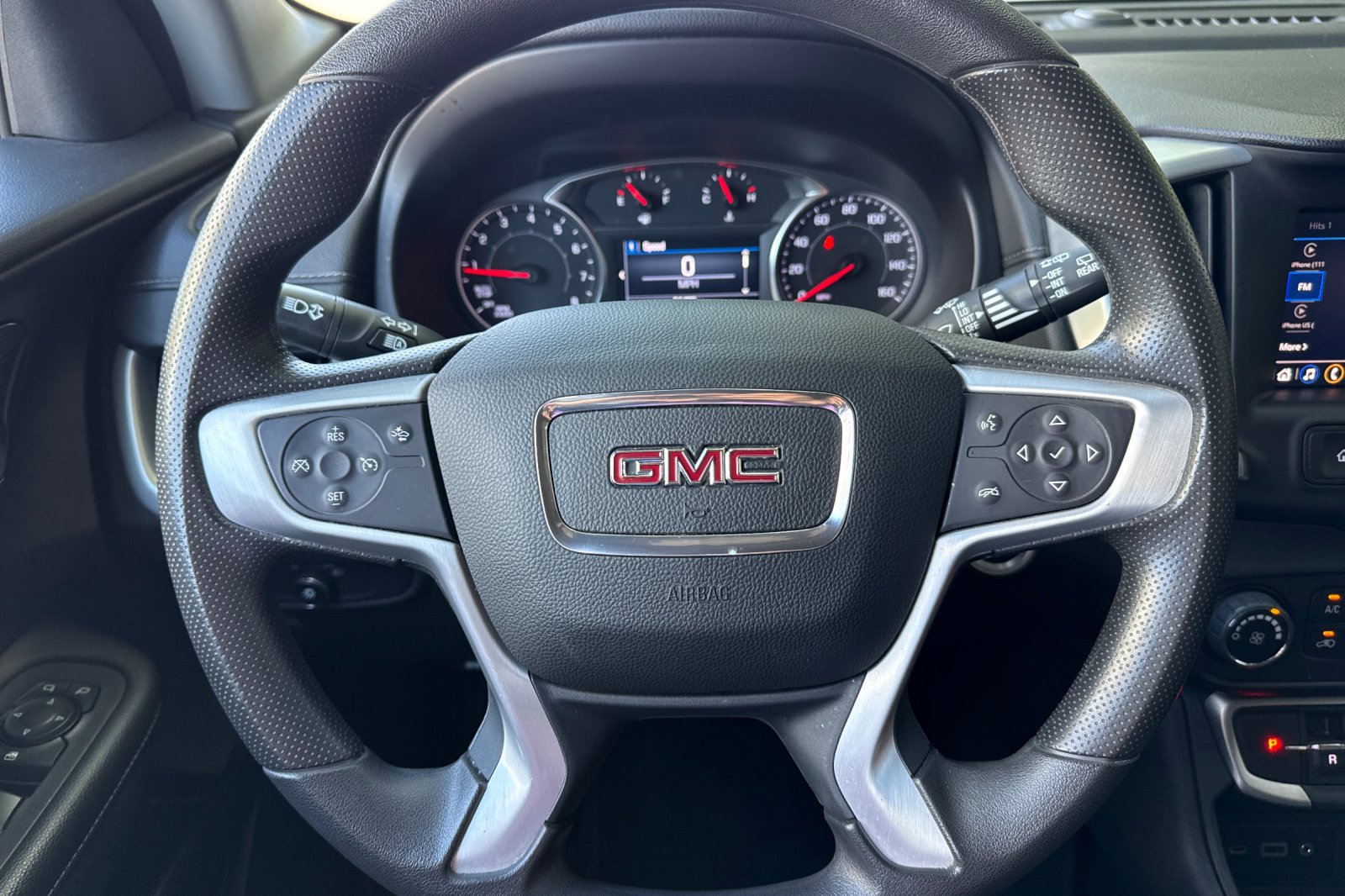 Used 2024 GMC Terrain SLE FWD image 29
