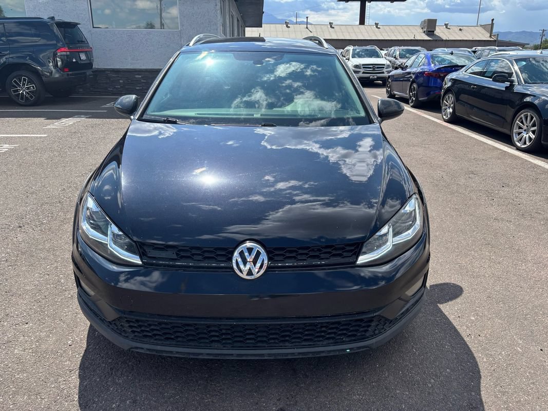 Used 2019 Volkswagen Golf Alltrack S AWD/4WD image 2