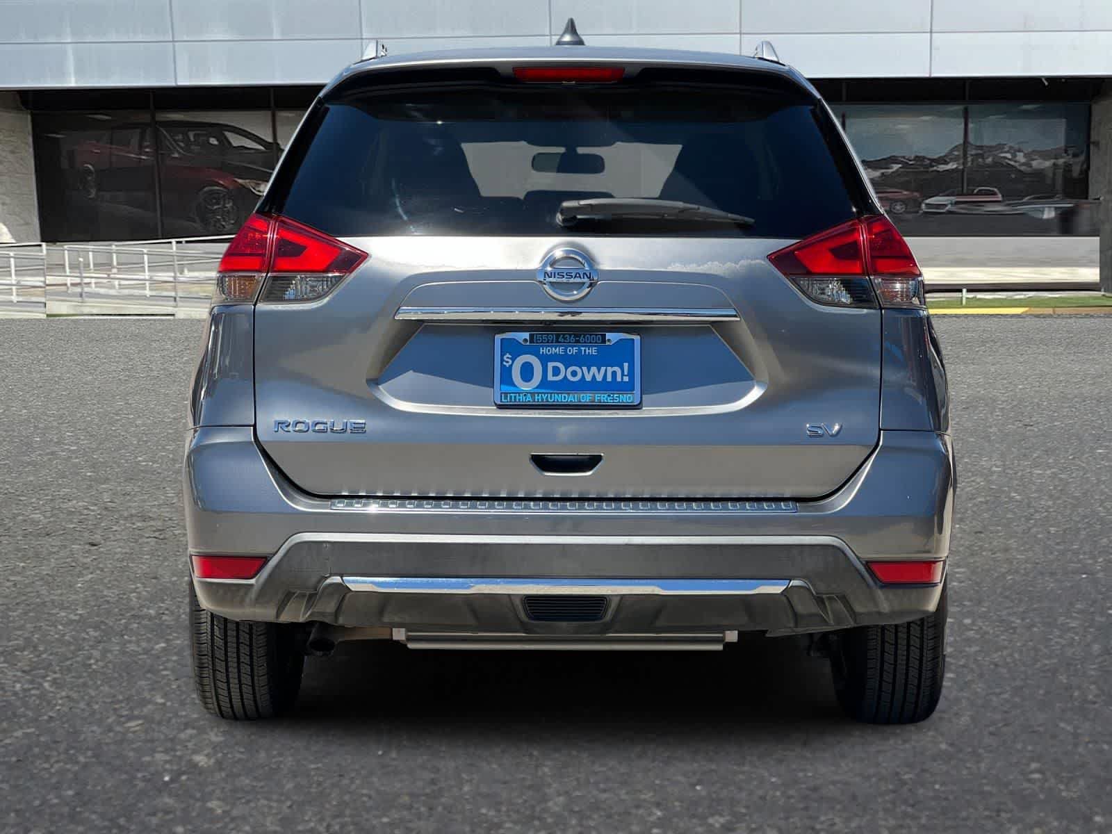 Used 2017 Nissan Rogue SV FWD image 8