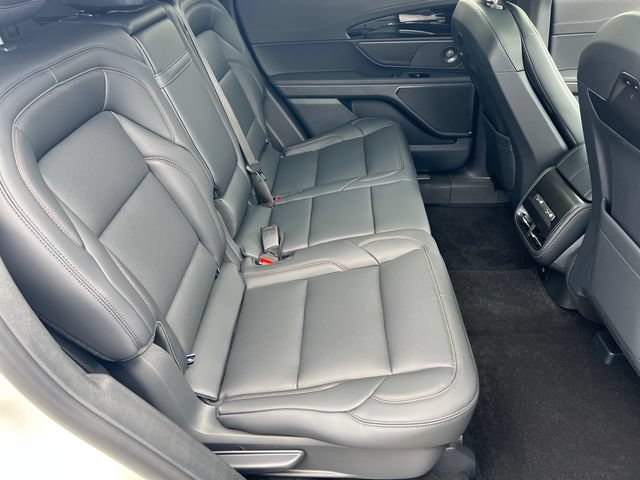 New 2026 Lincoln Nautilus AWD/4WD image 16