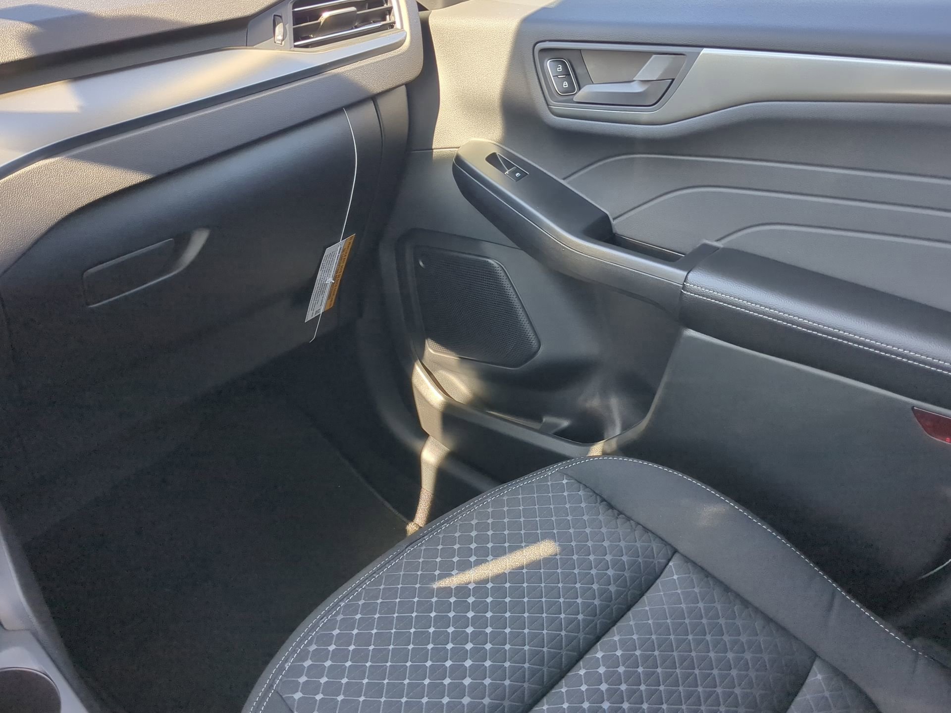 New 2026 Ford Escape Active w/ Cold Weather Package FWD image 48