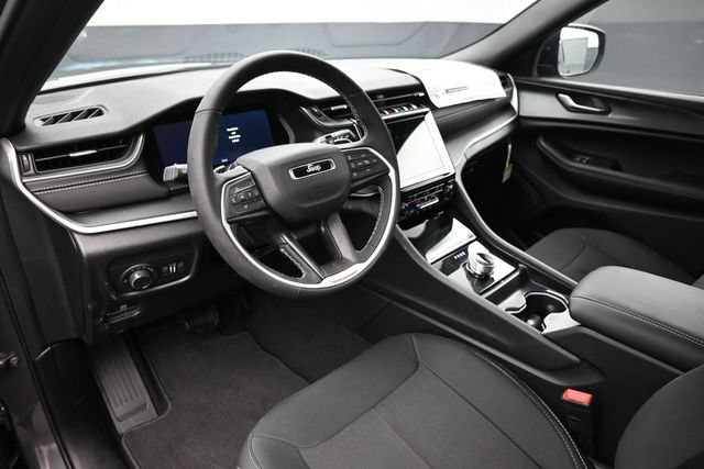 New 2026 Jeep Grand Cherokee Laredo X RWD image 5