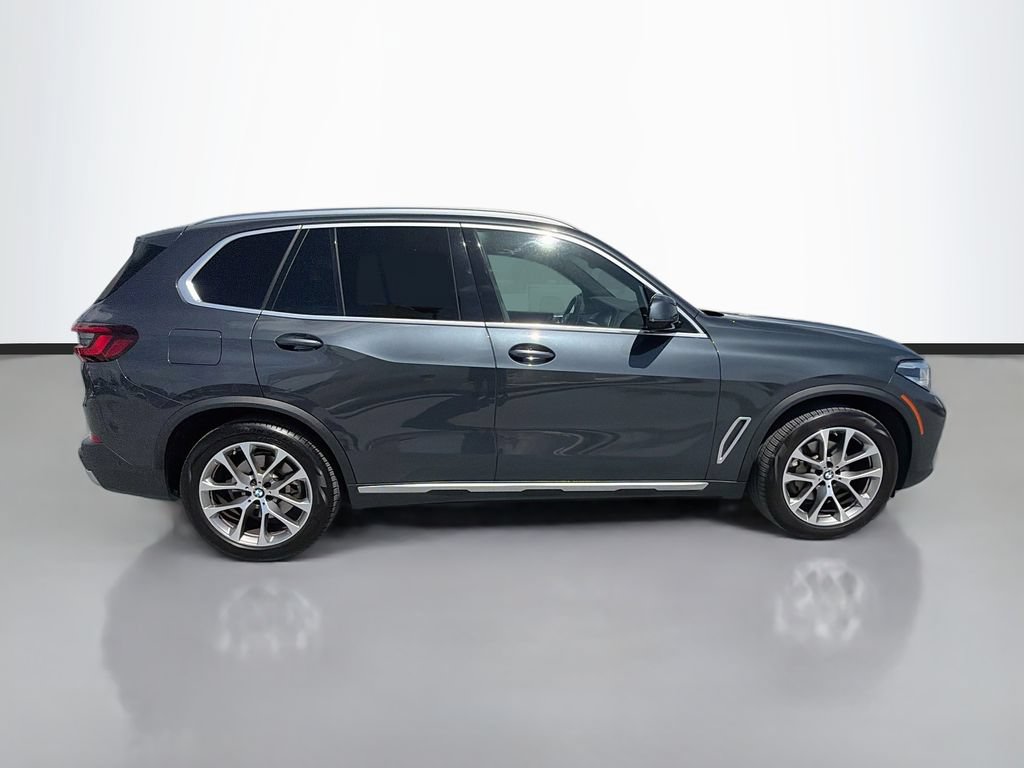 Used 2022 BMW X5 xDrive40i w/ Premium Package AWD/4WD image 8