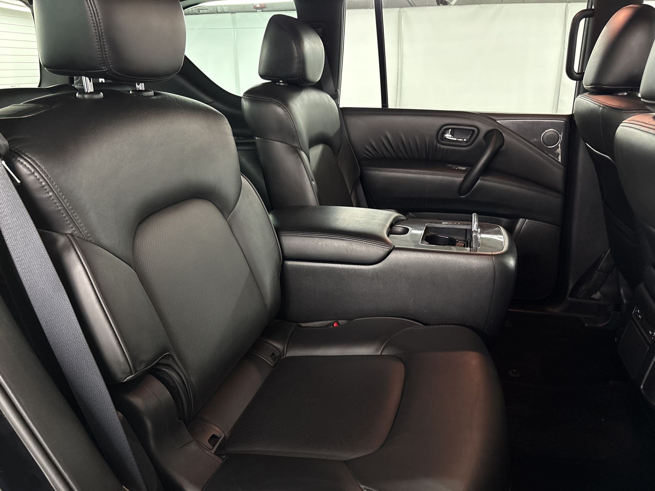 Used 2023 Nissan Armada SL w/ Midnight Edition Package RWD image 31