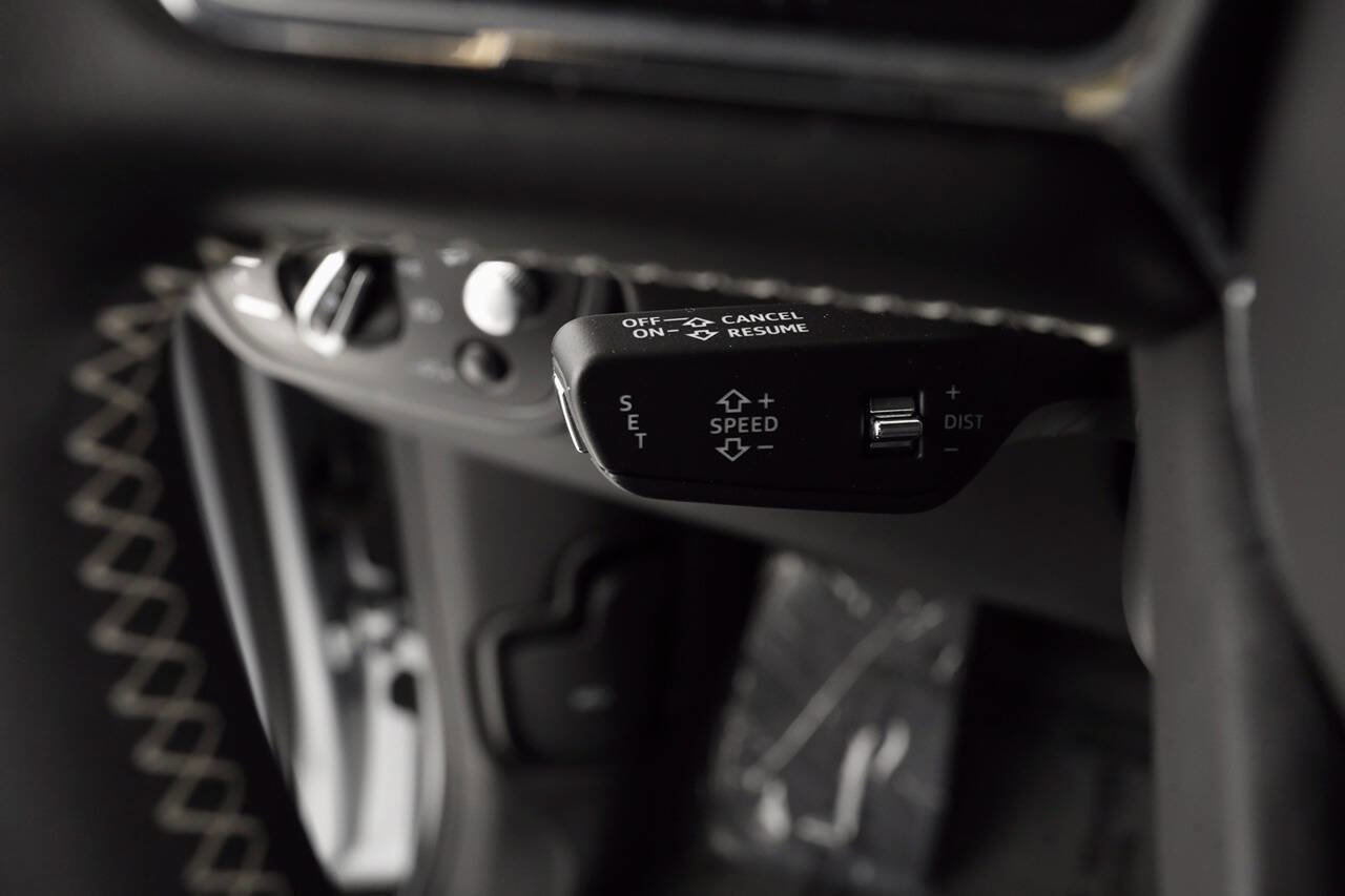 Used 2021 Bentley Bentayga Speed image 40