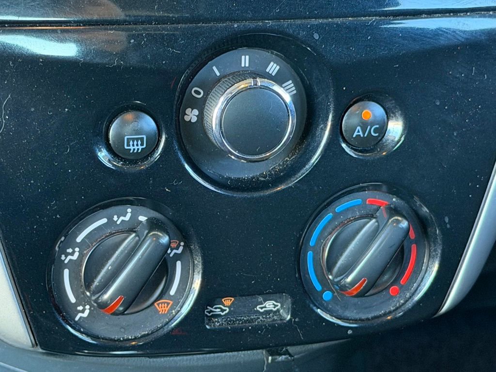 Used 2017 Nissan Versa Note SV image 19