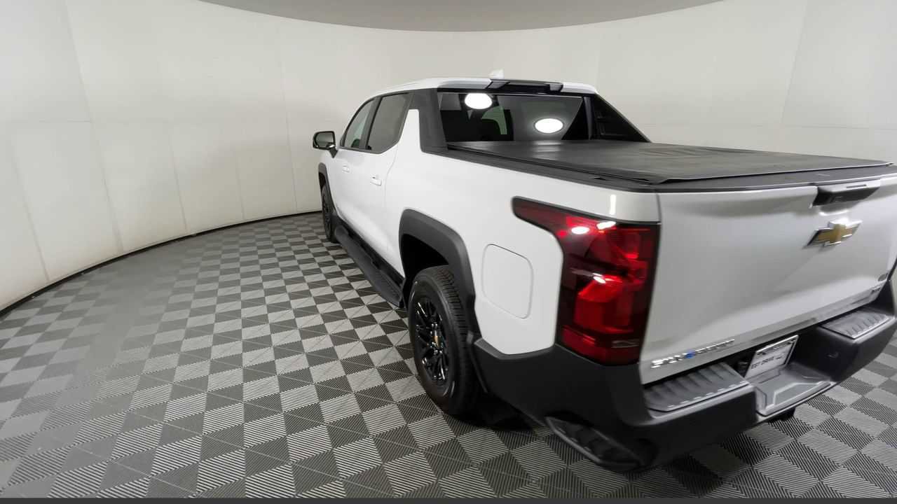 New 2024 Chevrolet Silverado EV W/T image 14