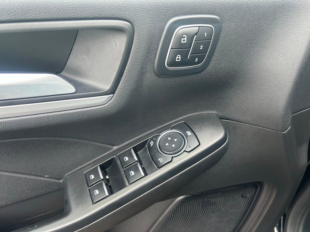 Used 2023 Ford Escape Platinum image 17