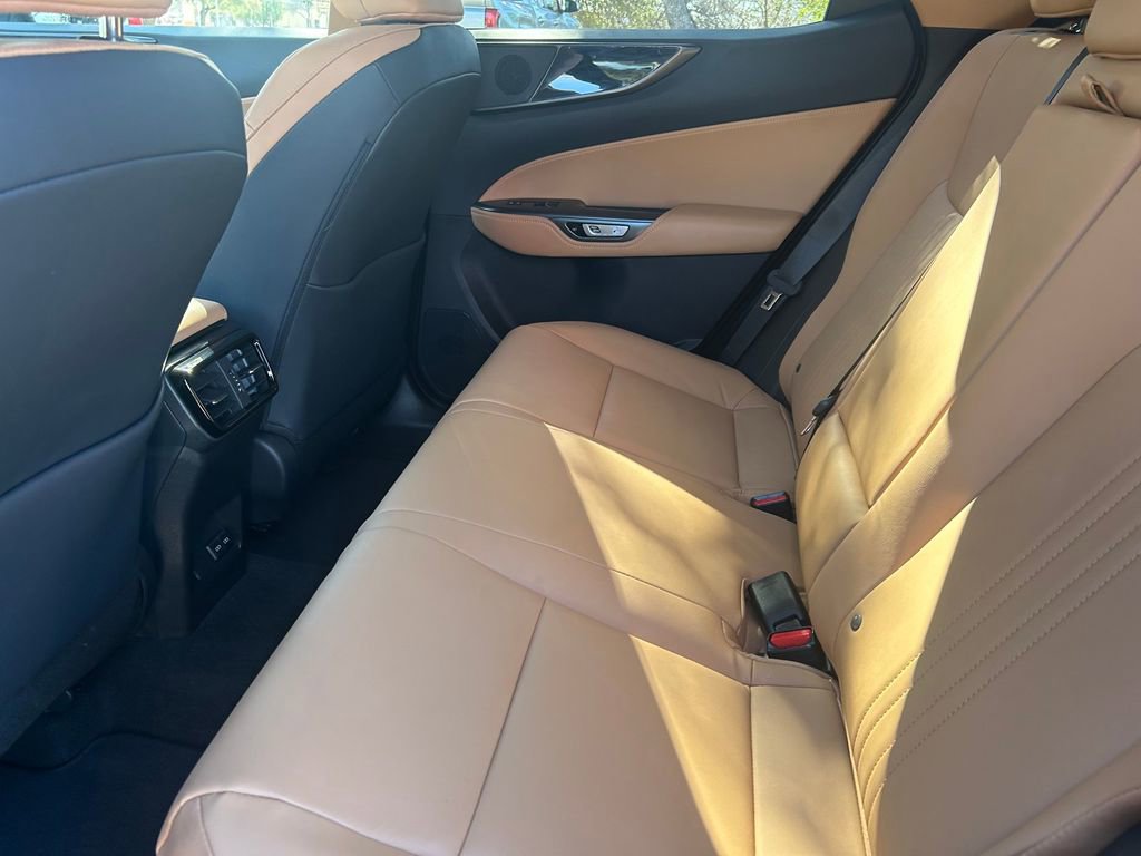 Used 2022 Lexus NX 350h AWD image 15