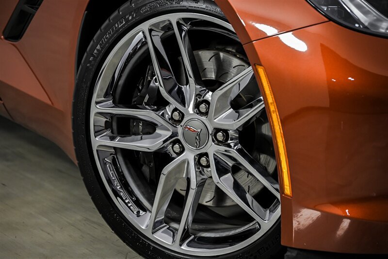 Used 2016 Chevrolet Corvette Stingray Convertible w/ 2LT Preferred Equipment Group RWD image 3