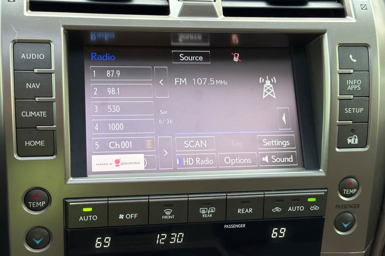 Used 2016 Lexus GX 460 w/ Premium Package AWD/4WD image 21