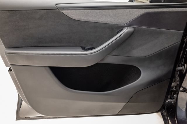 Used 2026 Tesla Model Y AWD image 7