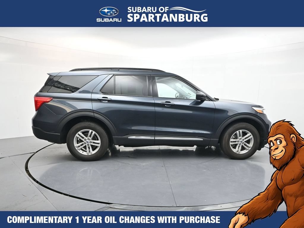 Used 2023 Ford Explorer XLT w/ Equipment Group 202A AWD/4WD image 9