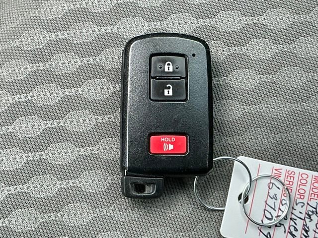 Used 2023 Toyota Tacoma SR5 w/ Technology Package AWD/4WD image 18