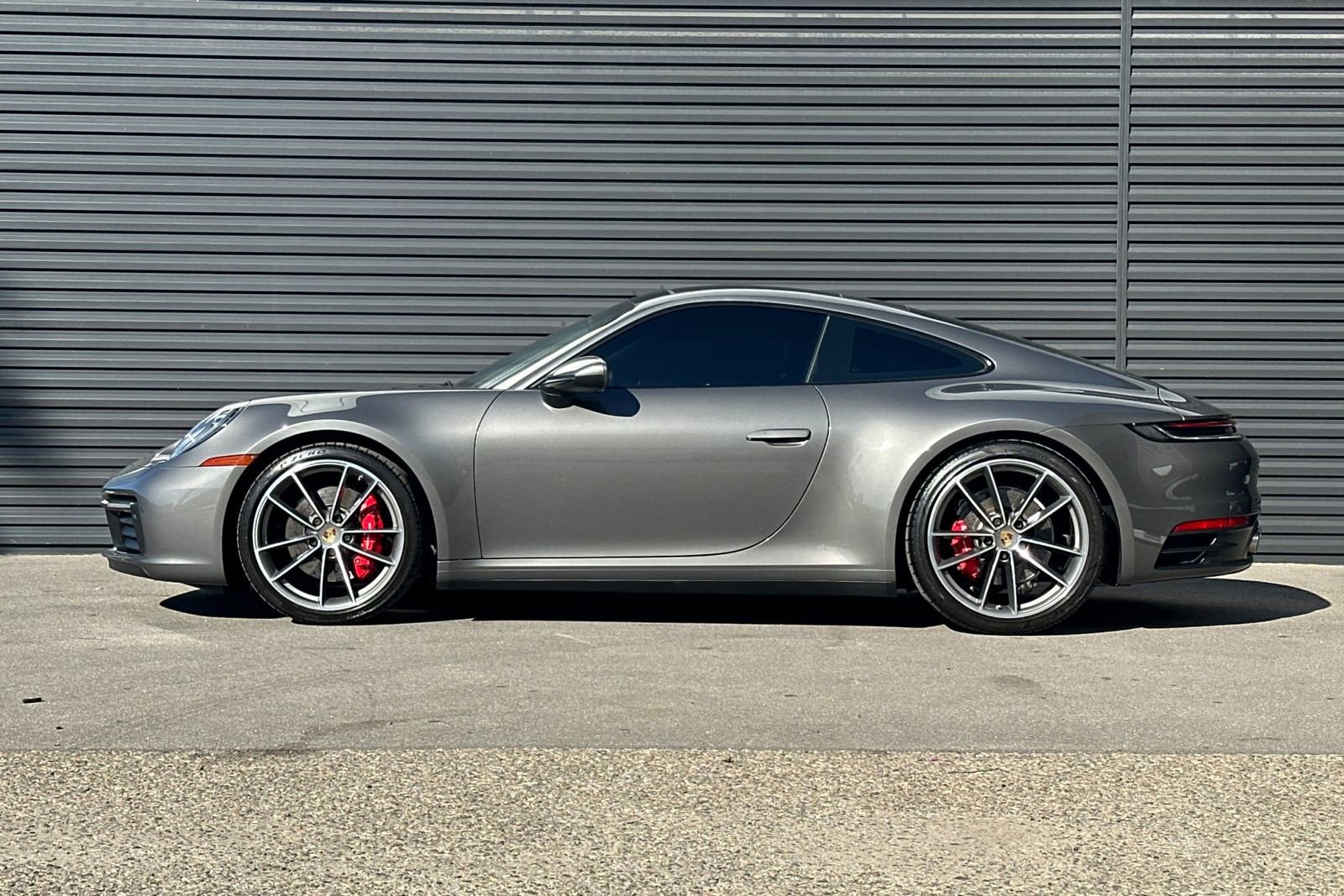 Certified 2020 Porsche 911 Carrera 4S image 2