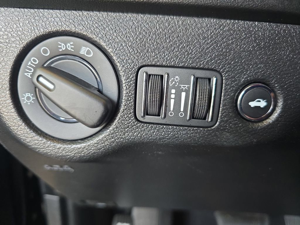 Used 2022 Dodge Charger SXT w/ Plus Group RWD image 28