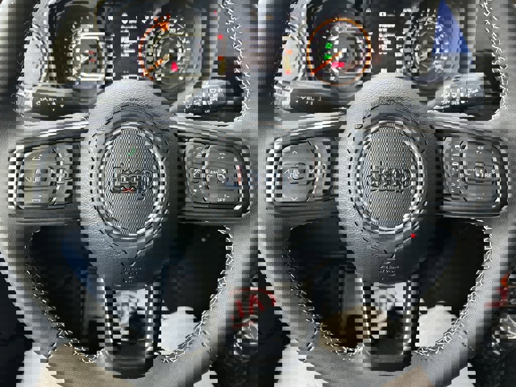 Used 2025 Jeep Wrangler Unlimited Rubicon image 26