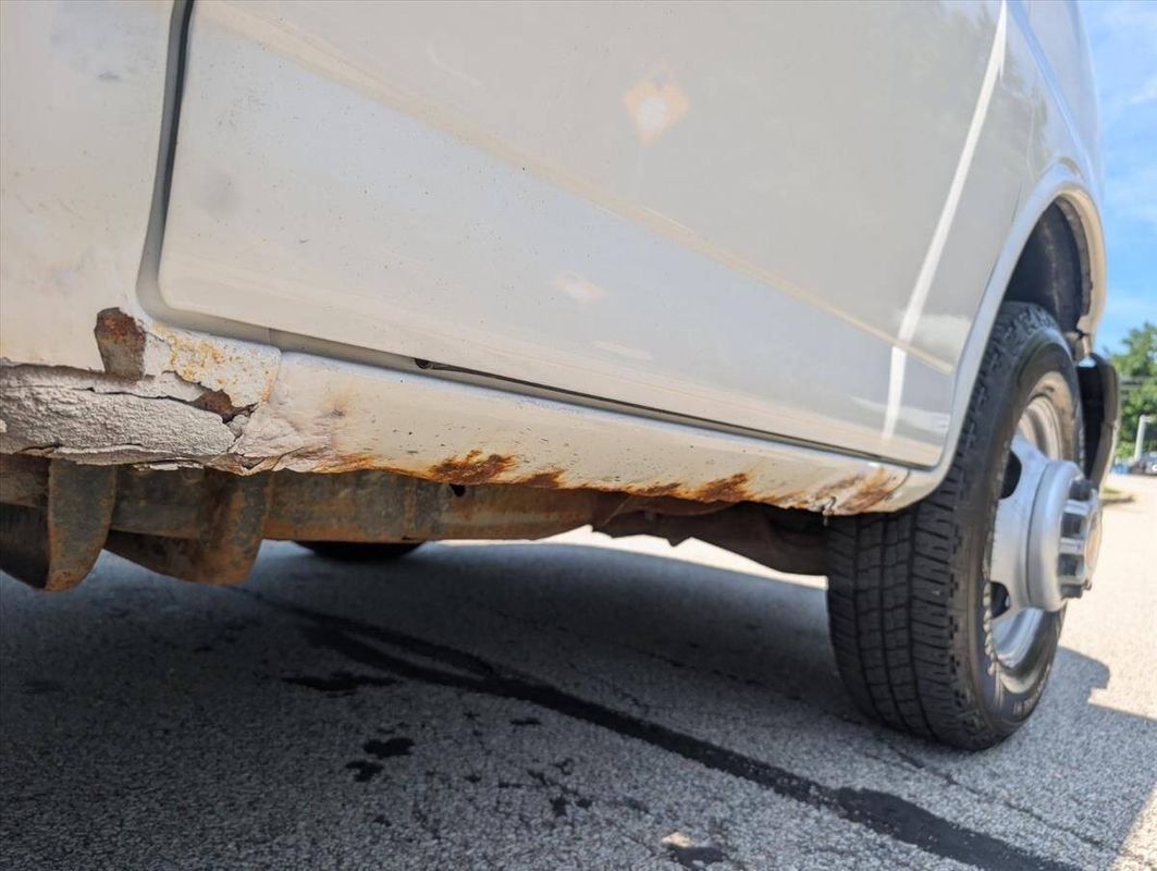 Used 2008 Chevrolet Express 3500 image 32