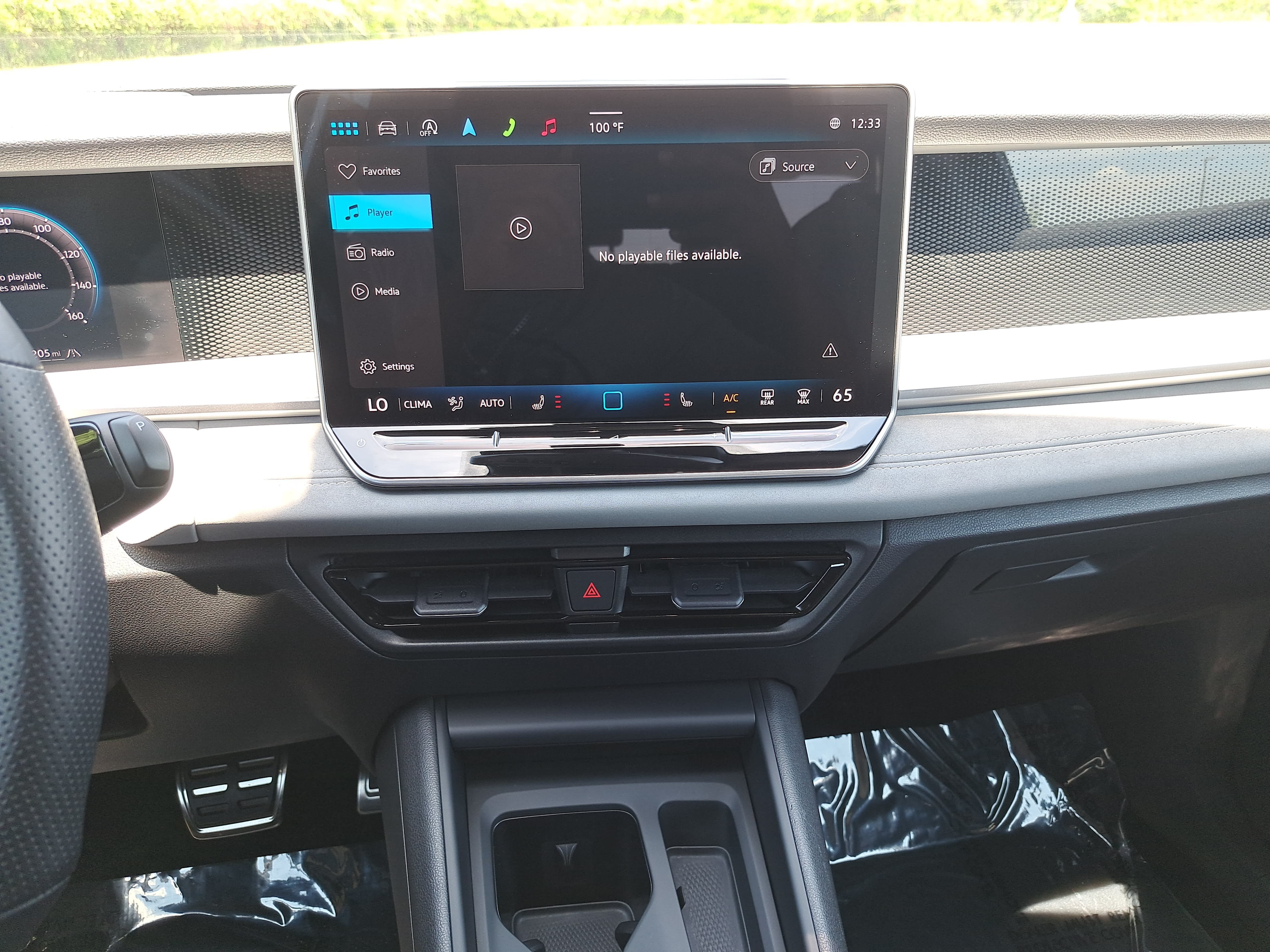 Used 2025 Volkswagen Tiguan SE R-Line AWD/4WD image 20