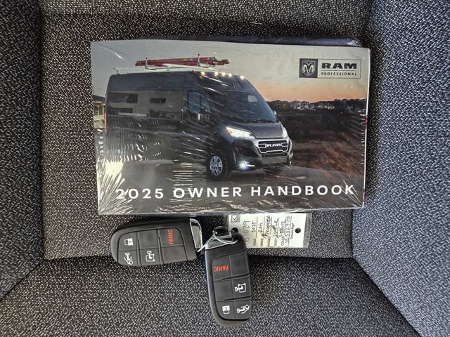 Used 2025 RAM ProMaster 2500 FWD image 30