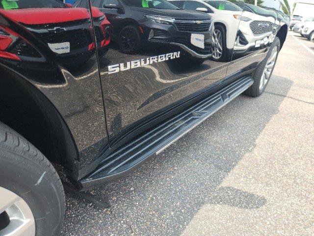 New 2025 Chevrolet Suburban Premier image 7