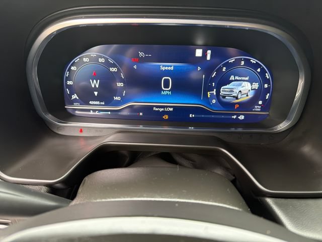 Certified 2022 Chevrolet Suburban Z71 AWD/4WD image 16