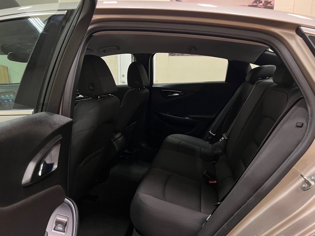 Used 2022 Chevrolet Malibu RS FWD image 18