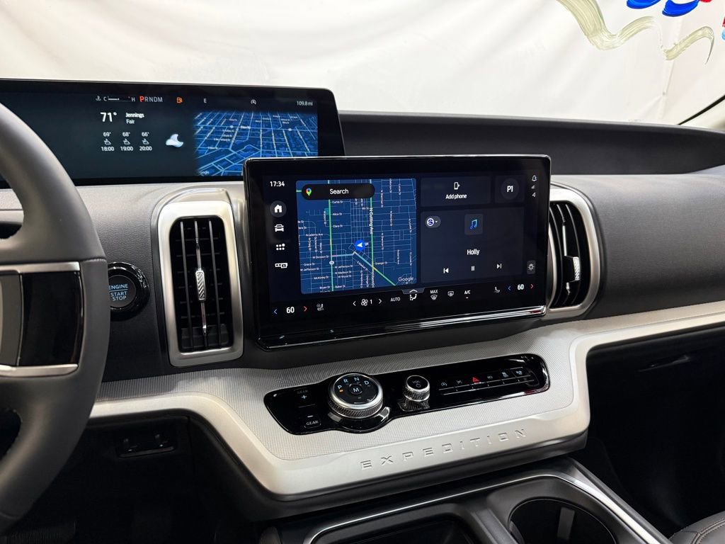 New 2025 Ford Expedition Active image 16