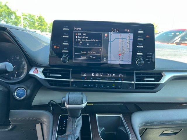 Used 2022 Toyota Sienna XLE w/ XLE Plus Package FWD image 15