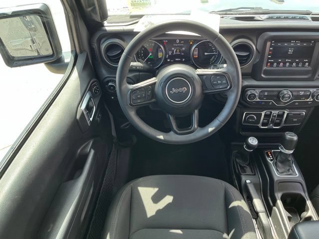 Used 2023 Jeep Wrangler Unlimited AWD/4WD image 12