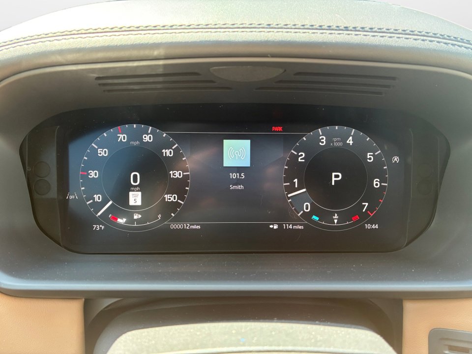 New 2026 Land Rover Discovery Limited Edition AWD/4WD image 11
