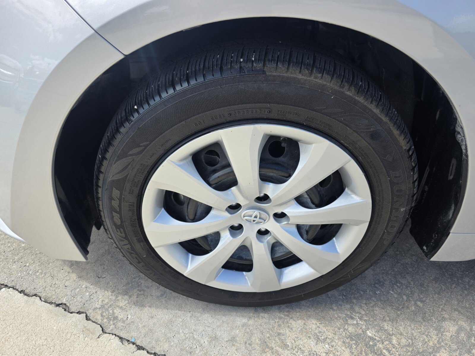 Used 2025 Toyota Corolla LE FWD image 7