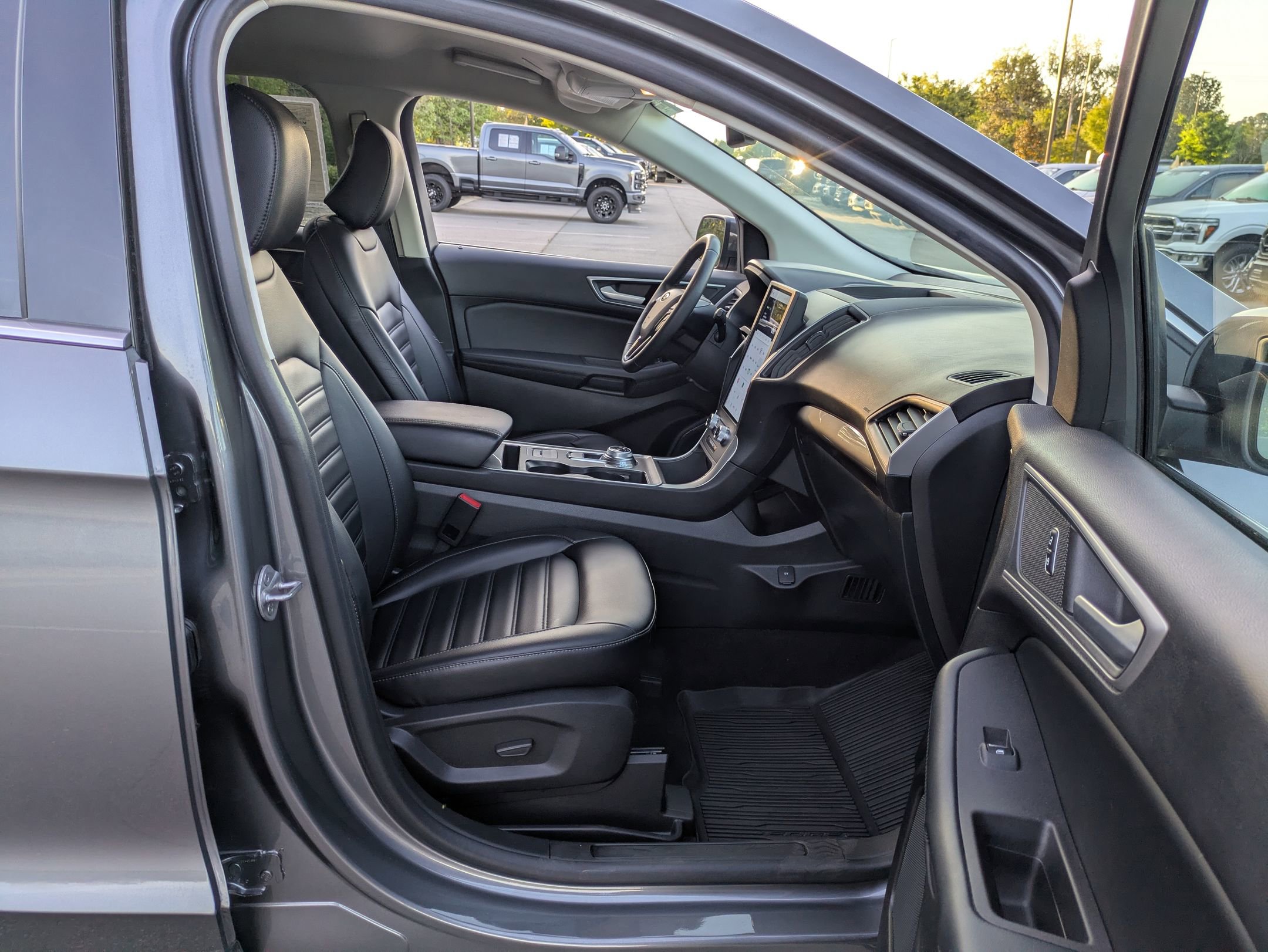 Certified 2024 Ford Edge SEL w/ Convenience Package AWD/4WD image 39