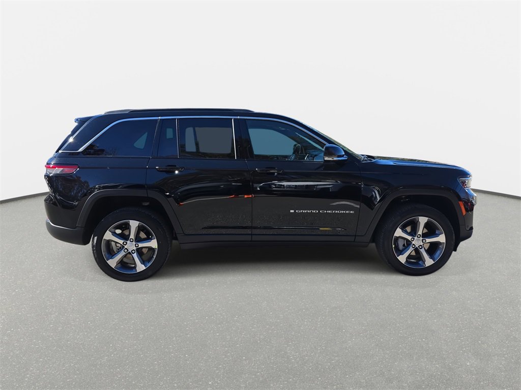 New 2025 Jeep Grand Cherokee Limited w/ Luxury Tech Group II image 4