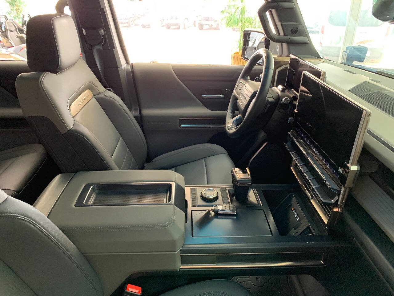 Used 2024 GMC Hummer EV 2X w/ LPO, Illumination Package image 15