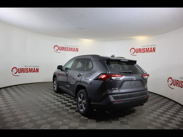 Used 2023 Toyota RAV4 XLE AWD/4WD image 11