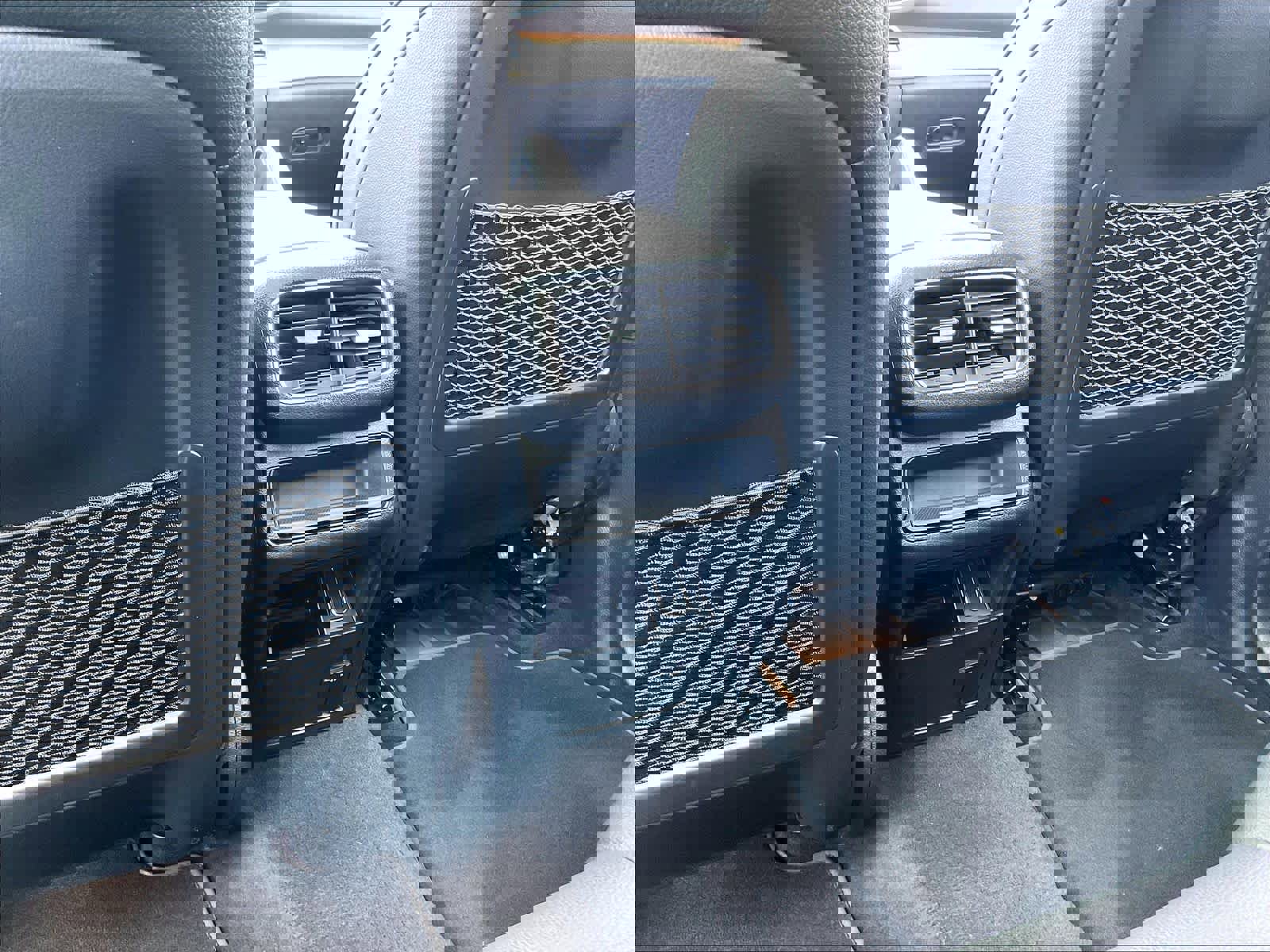 Used 2021 Mercedes-Benz GLE 450 4MATIC image 36