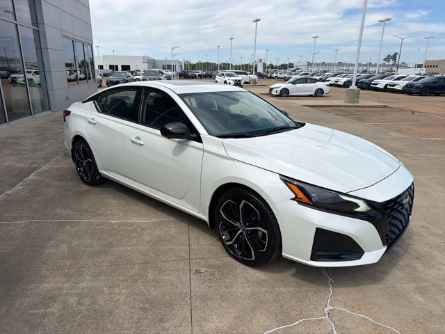 New 2026 Nissan Altima 2.5 SR image 5