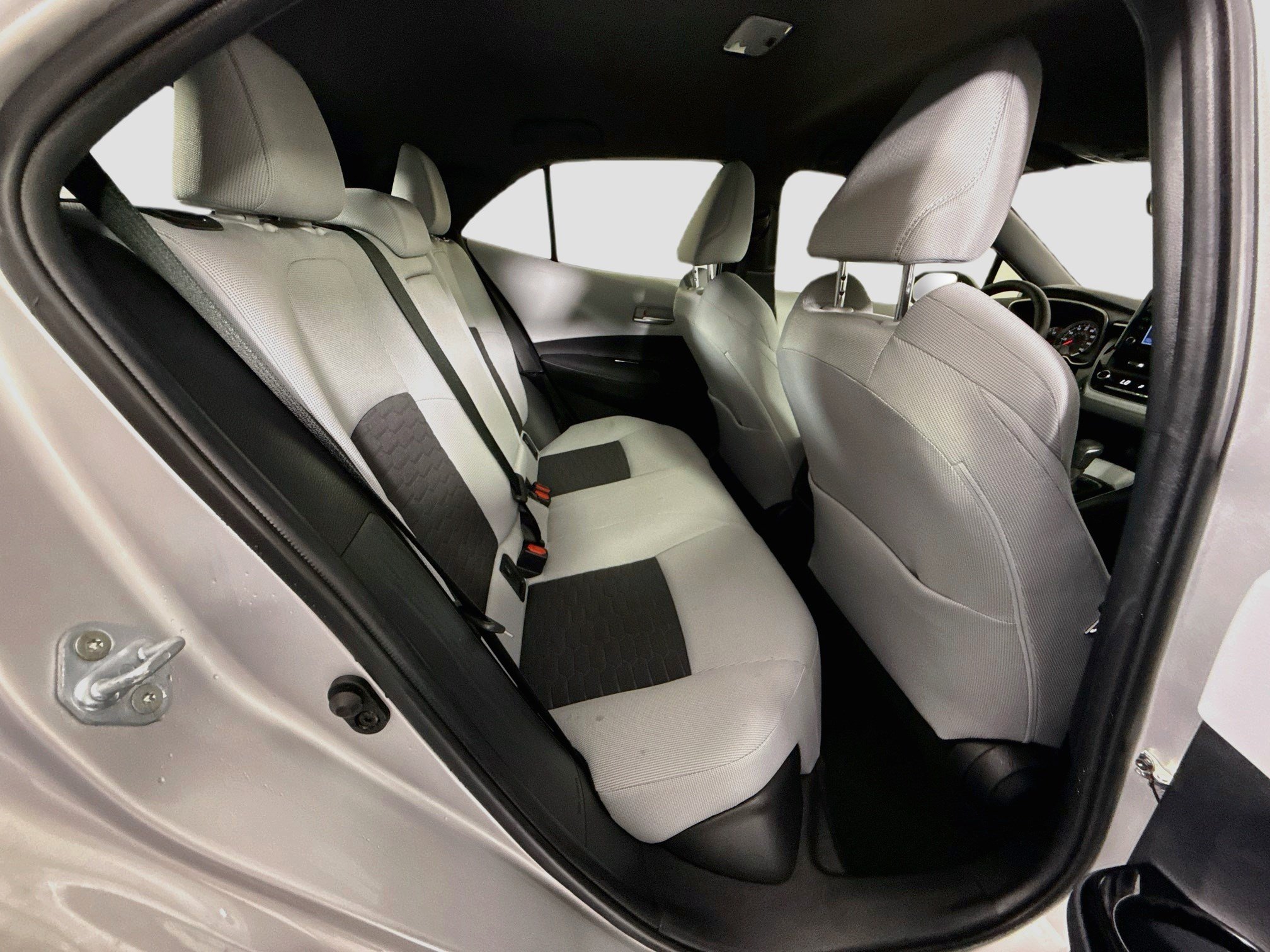 Used 2022 Toyota Corolla SE w/ SE Preferred Package FWD image 27