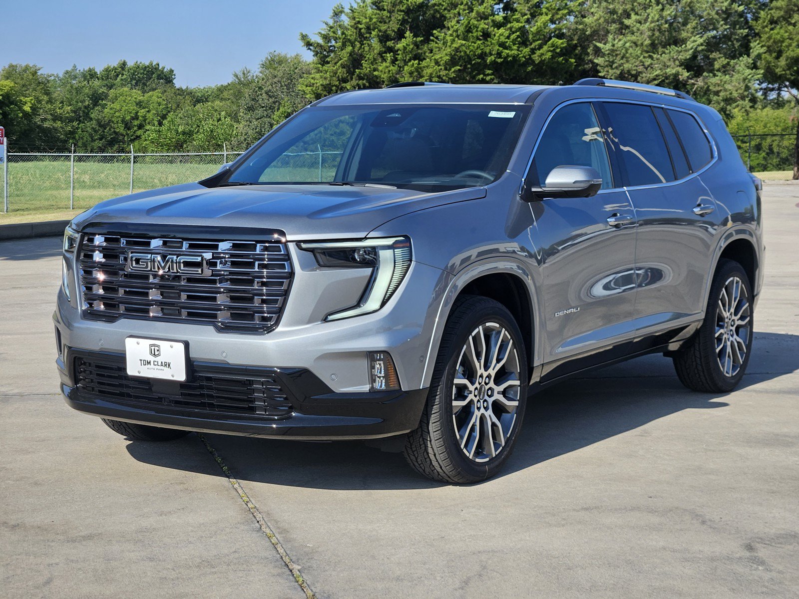 New 2026 GMC Acadia Denali Ultimate FWD image 2