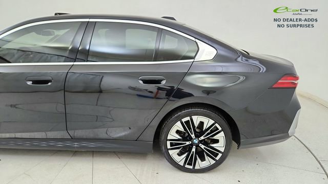 Used 2024 BMW 530i image 10