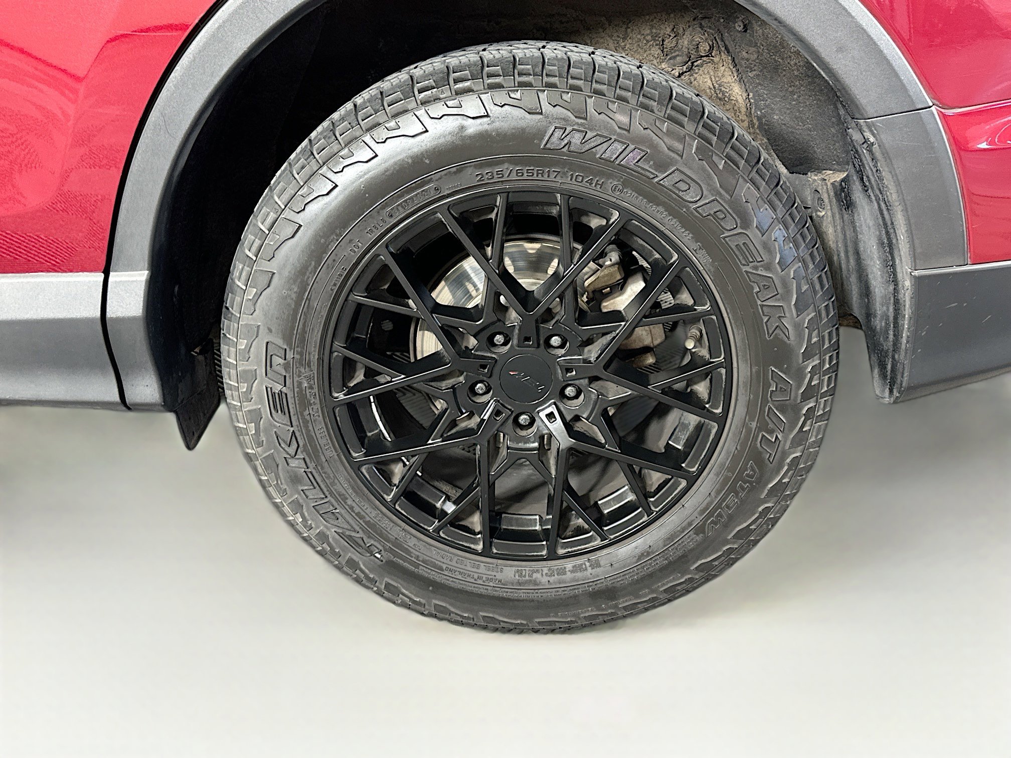 Used 2018 Toyota RAV4 LE w/ Carpet Mat Package image 11