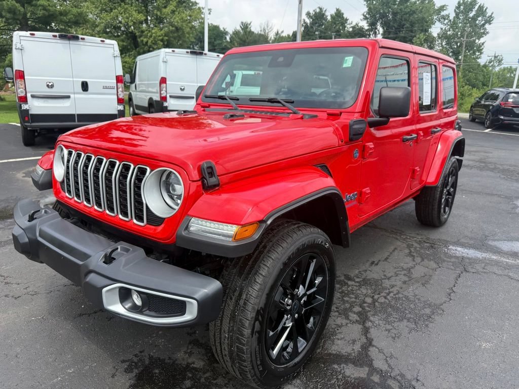 Used 2025 Jeep Wrangler Unlimited Sahara w/ Safety Group AWD/4WD image 8