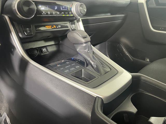 Certified 2019 Toyota RAV4 LE w/ All Weather Liner Package AWD/4WD image 20