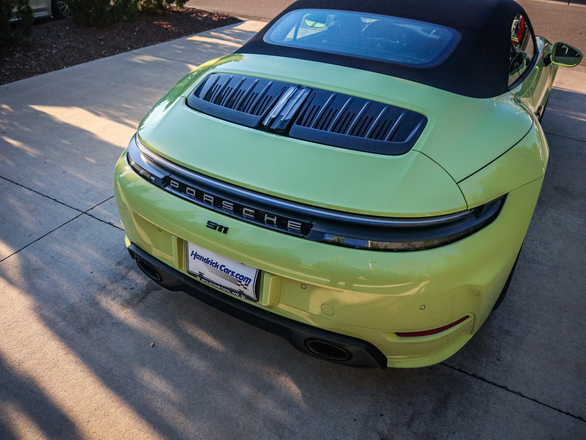 Used 2025 Porsche 911 Carrera RWD image 11