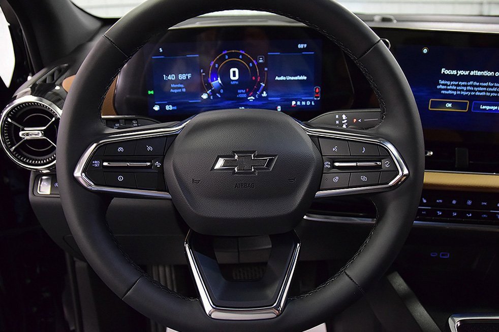 New 2026 Chevrolet Equinox ACTIV w/ Safety and Technology Package image 18